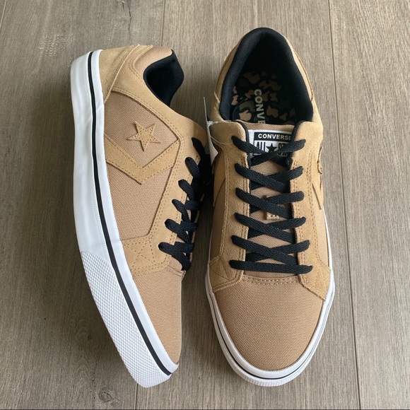 NWT Converse Distrito OX - Picture 3 of 8